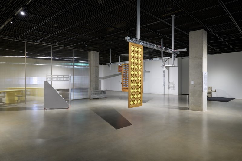 모두에게: 초콜릿, 레모네이드 그리고 파티'展 4 전시실 전경 수원시립미술관 제공)