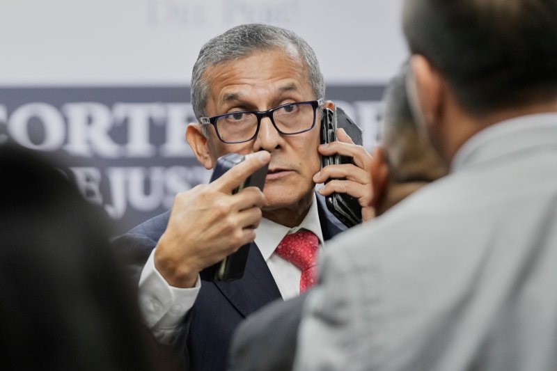 페루 전 대통령 부부, '돈세탁' 혐의로 '징역 15년'