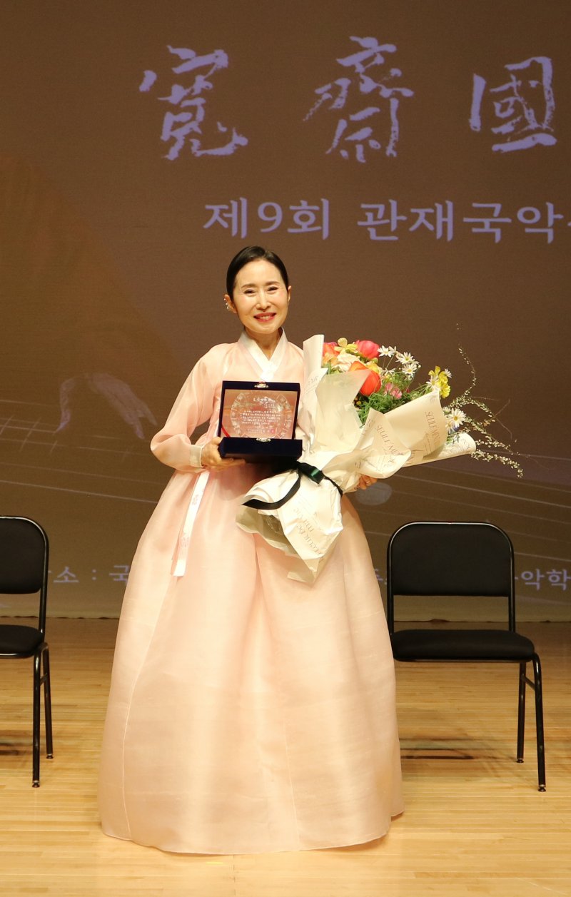 제9회 관재국악상을 수상한 이지영 서울대 교수. 국립국악원 제공