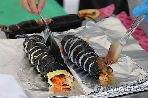 지난달 서울 8대 외식 품목 중 김밥·비빔밥 또 올라 (출처=연합뉴스)