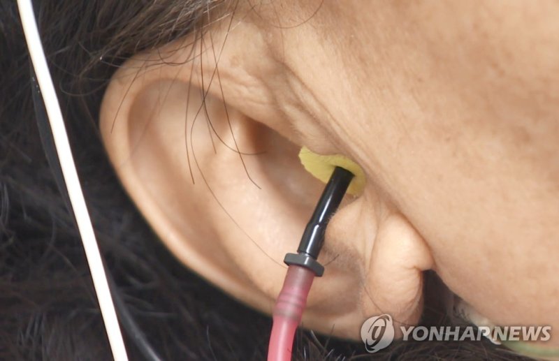 난청 검사 (출처=연합뉴스)