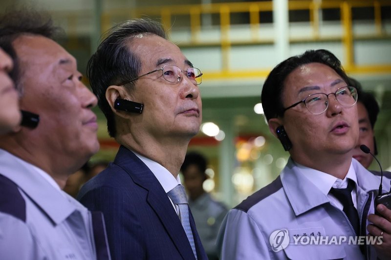 한덕수 권한대행, 기아 공장 방문 (출처=연합뉴스)