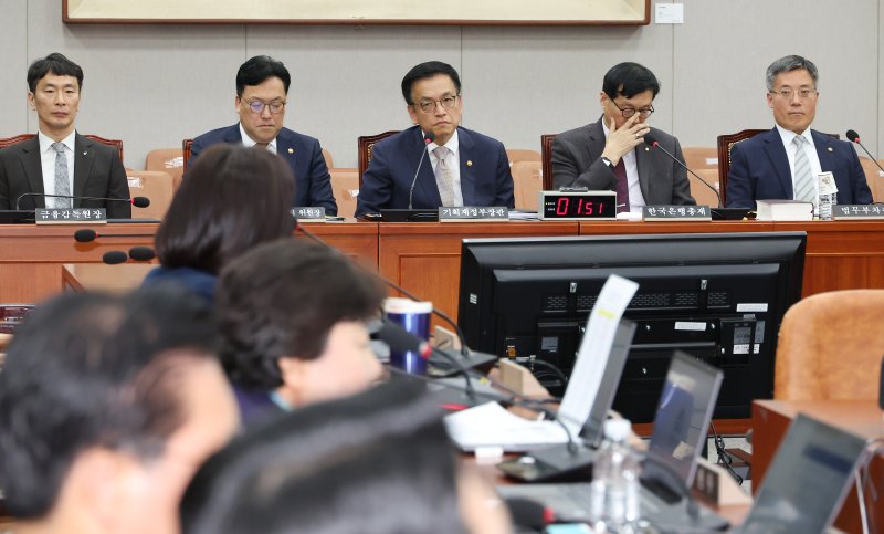 민주, 한덕수·최상목 압박하면서도 줄탄핵 카드 유보