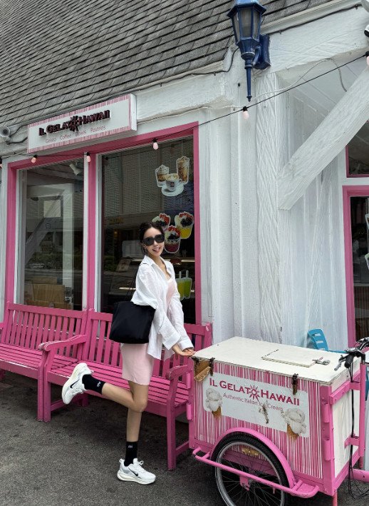 효민, 하와이로 떠난 신혼여행…남편과 화기애애 분위기 [N샷]