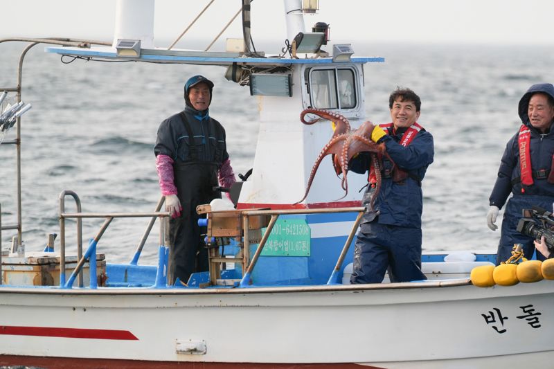 동해안 최북단 황금어장 '저도어장' 17일 개방...12월까지 개방