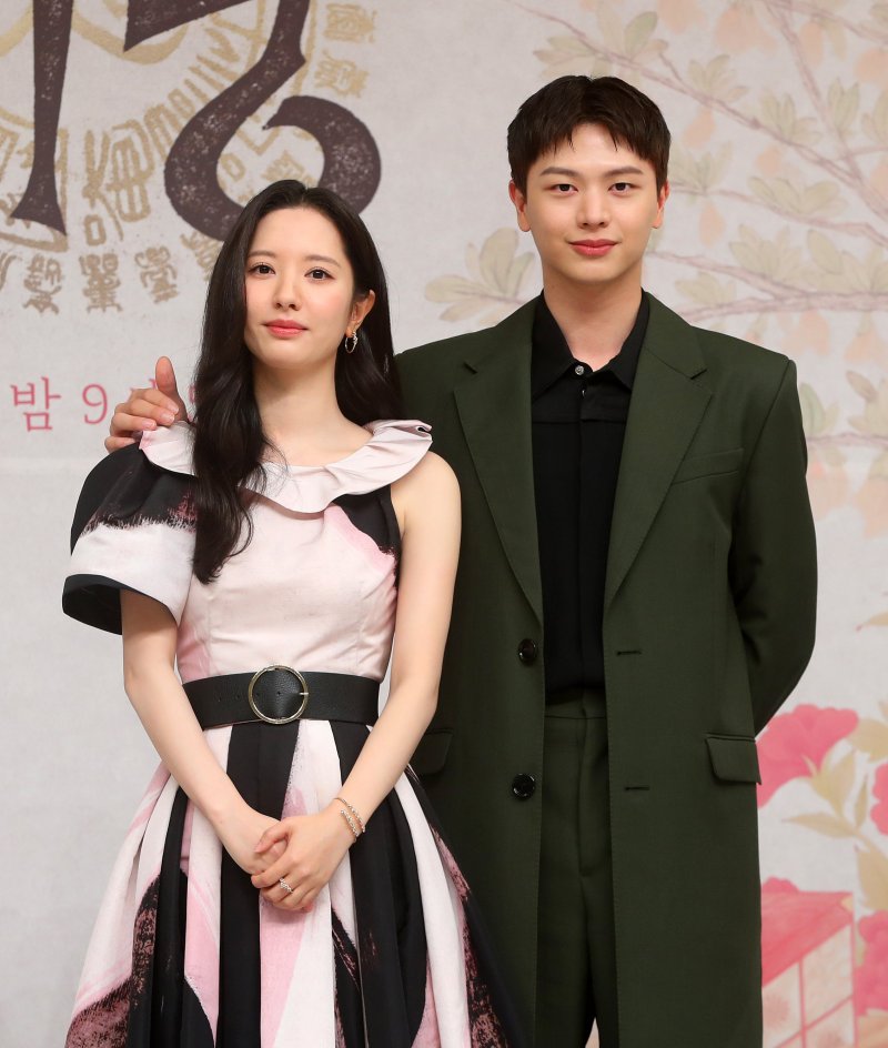 육성재 "첫 사극&middot;1인 2역, 욕심 많이 났죠"