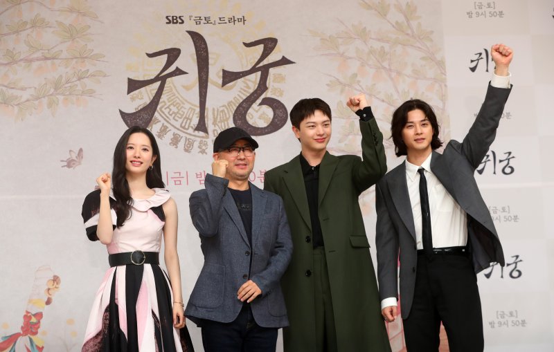 육성재 "첫 사극&middot;1인 2역, 욕심 많이 났죠"