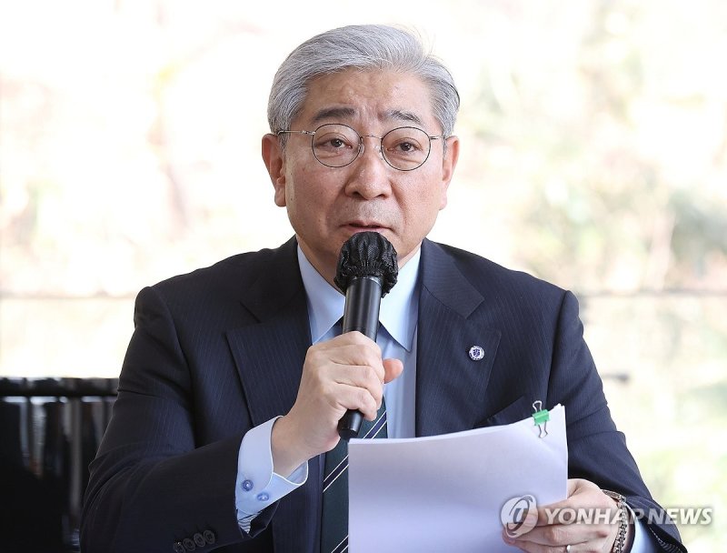연세대 윤동섭 총장 (출처=연합뉴스)