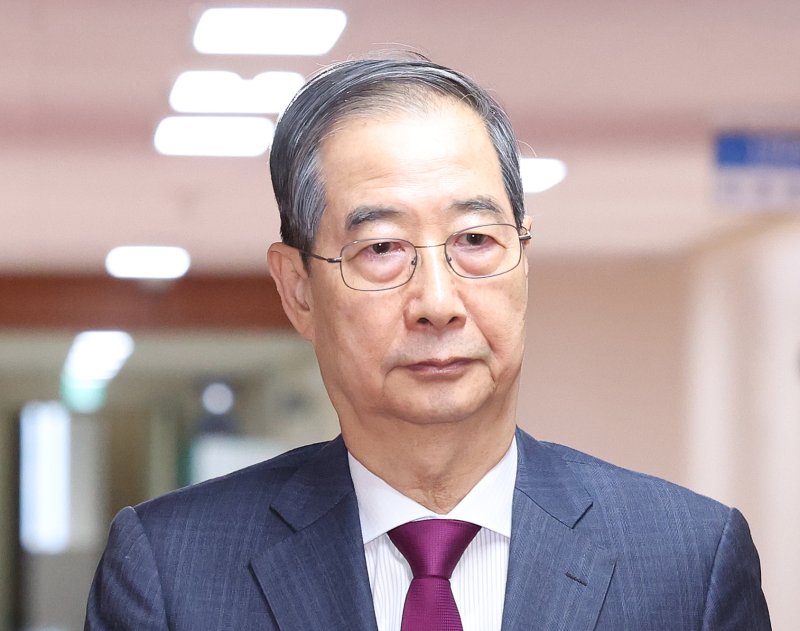 벌써부터 '한덕수-김문수 단일화론'.. 韓 침묵에 보수진영 기대·우려 교차 [6·3 대선 D-46]