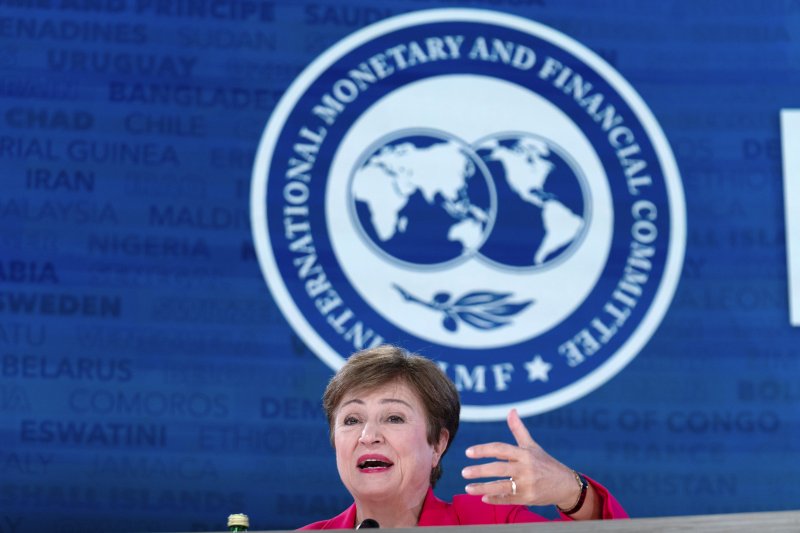 [워싱턴=AP/뉴시스]크리스탈리나 게오르기에바 국제통화기금(IMF) 총재 가 지난해 10월25일 미국 워싱턴에서 열린 세계은행/IMF 연차총회에서 기자회견을 하고 있다. 2025.04.18.