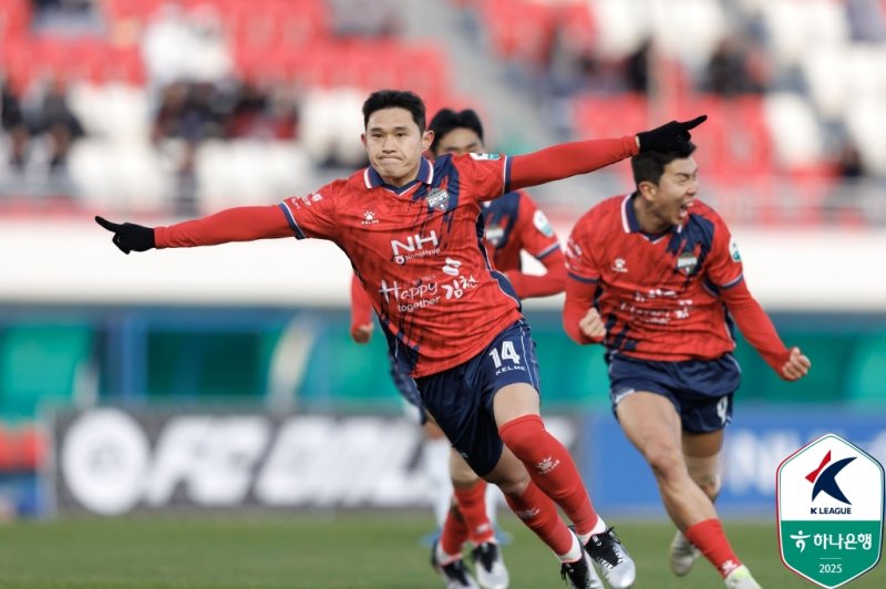 [서울=뉴시스] 프로축구 K리그1 김천 상무의 이동경. (사진=한국프로축구연맹 제공) *재판매 및 DB 금지
