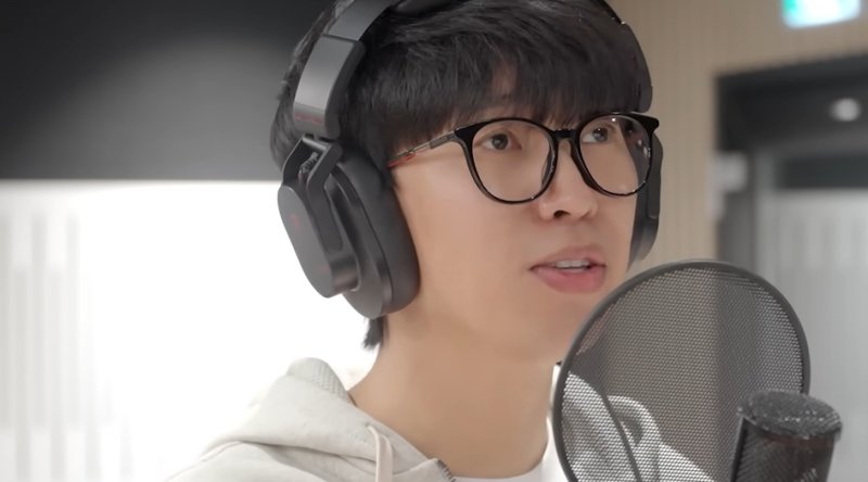 가수 임바카라사이트 뱃무브이 지난 4월 17일 유튜브 채널을 통해 신곡 '천국보다 아름다운' 녹음 현장을 공개했다. 유튜브 채널 '임바카라사이트 뱃무브' 화면 캡처