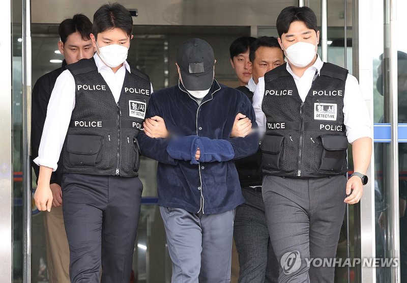 일가족 5명 살해한 50대 가장 영장심사 (출처=연합뉴스)