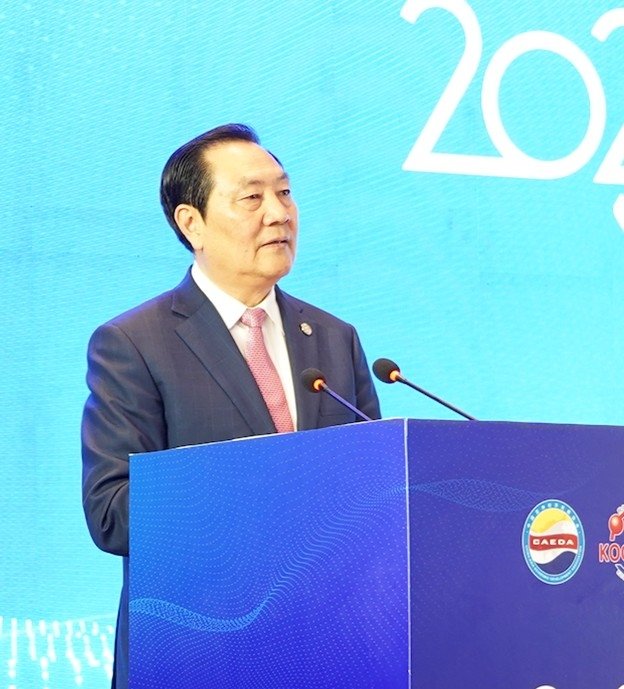 축사하는 취안순지 중국아주경제발전협회장 (출처=연합뉴스)