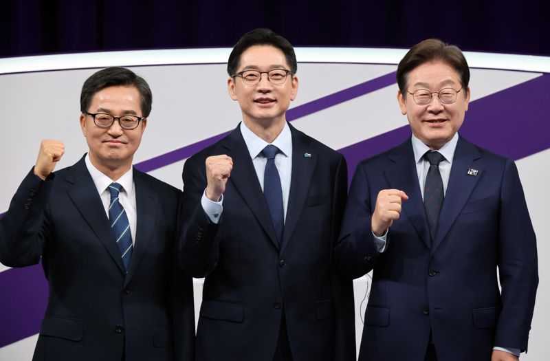더불어민주당 대선후보 첫 TV토론