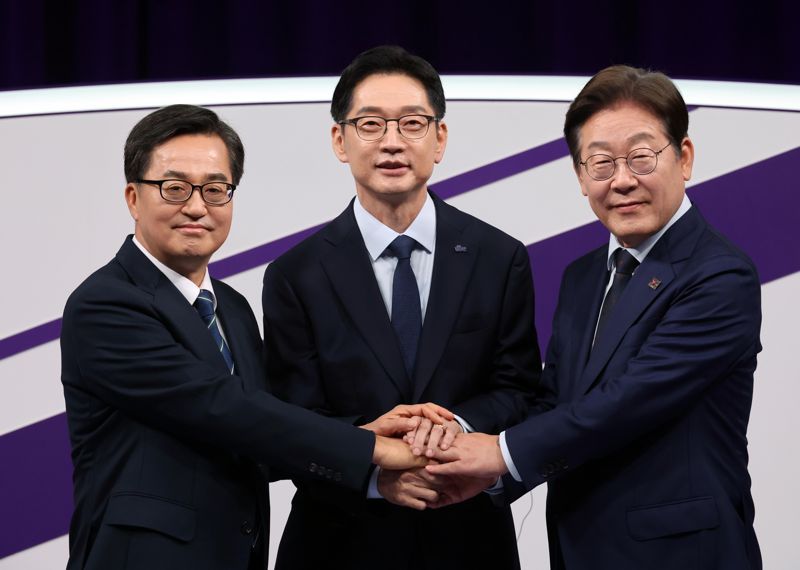 더불어민주당 대선후보 첫 TV토론