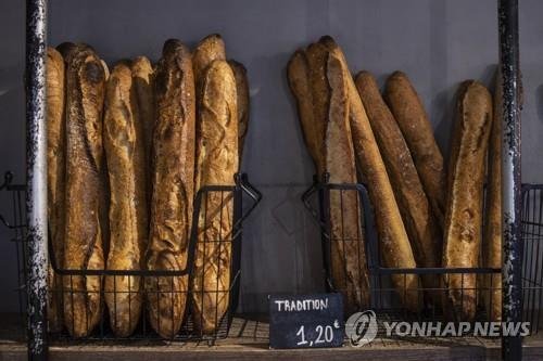 프랑스 주식 바게트 (출처=연합뉴스)
