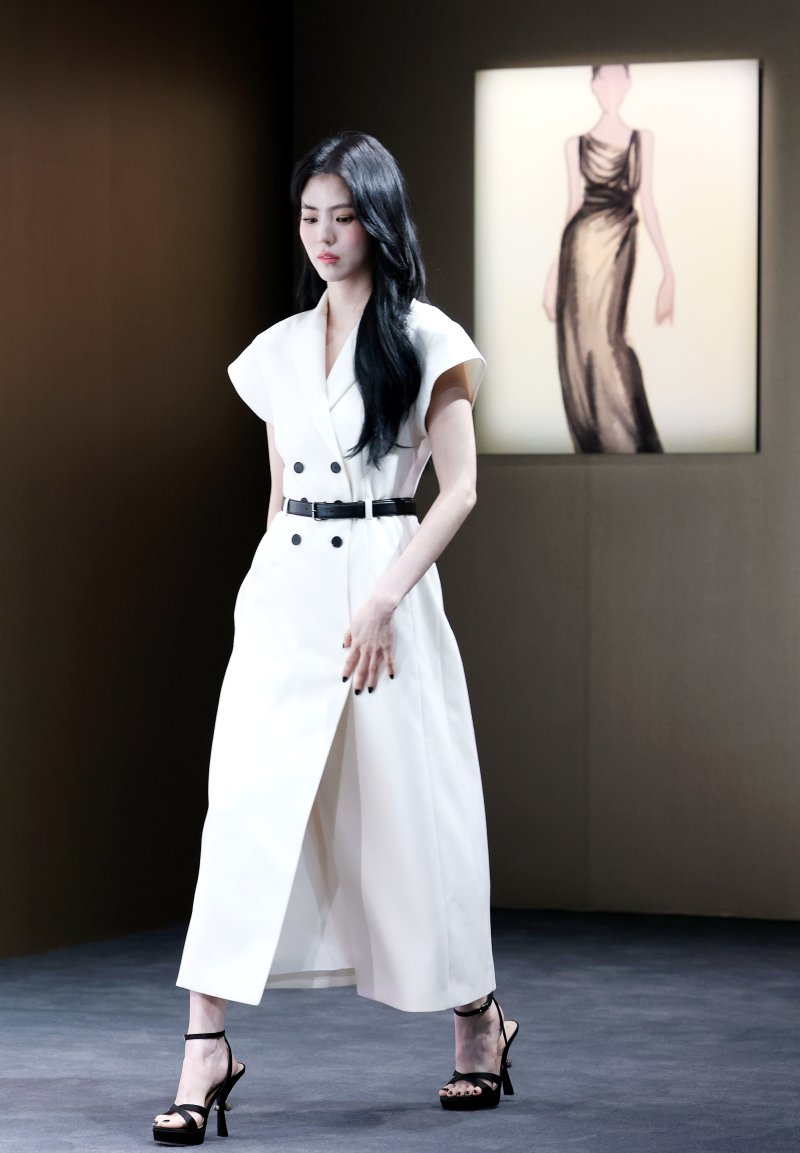 [뉴스1 ★]한소희, 고혹美 발산…순백의 냉미녀