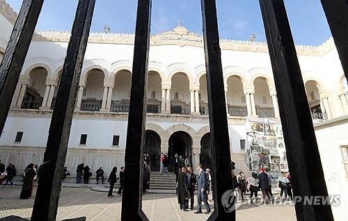 튀니지 야권 인사 재판이 열린 법정 (출처=연합뉴스)