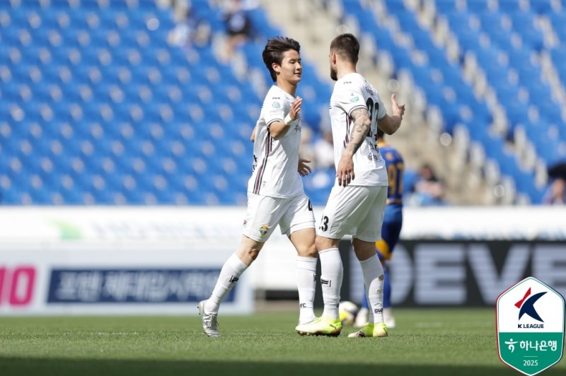 [서울=뉴시스] 프로축구 K리그1 강원FC의 신민하. (사진=한국프로축구연맹 제공)