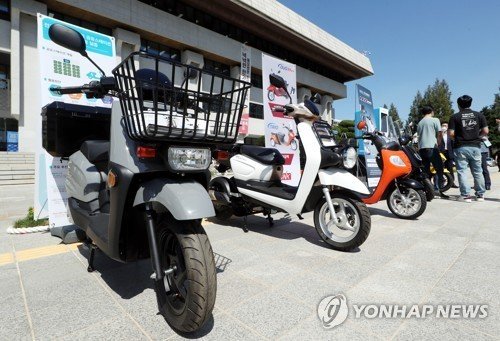 오토바이 '내연→전기' 개조 검토…환경부, 경제적 타당성 분석 (출처=연합뉴스)