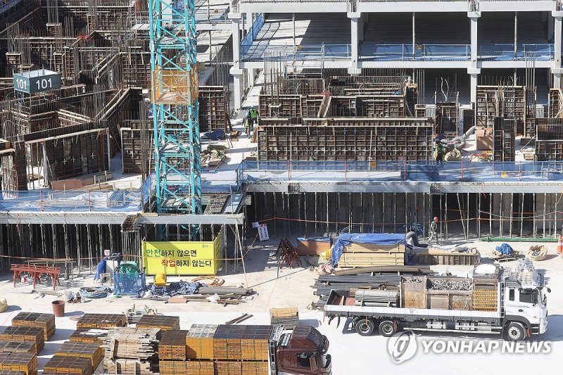 불황 늪에 빠진 건설…작년 4분기 10% 감소, 금융위기 후 최대 낙폭 (출처=연합뉴스)