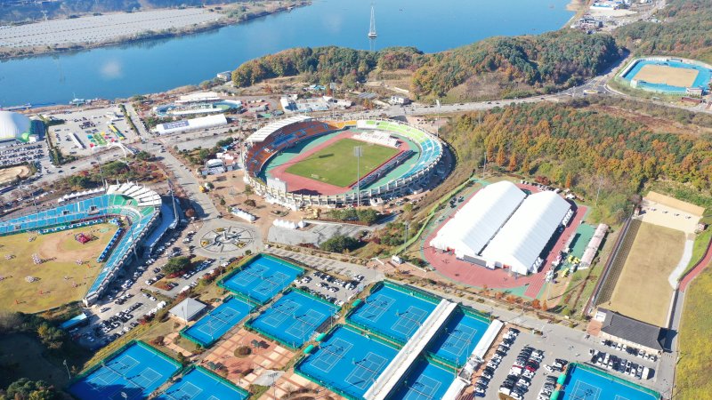 강원 춘천 송암동의 송암스포츠타운 주경기장 일대 전경.(춘천시 제공, 재판매 및 DB금지)