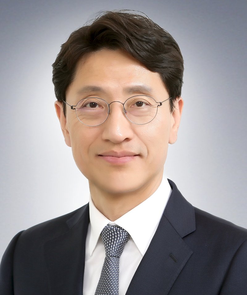   추경 全단계에서 가속 페달이 필요하다