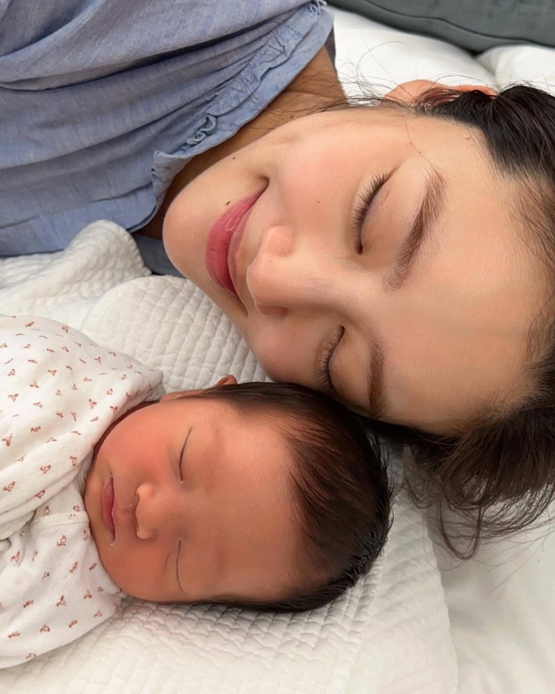 '이규혁♥' 손담비, 똑 닮은 딸과 행복한 조리원 생활 공개 [N샷]