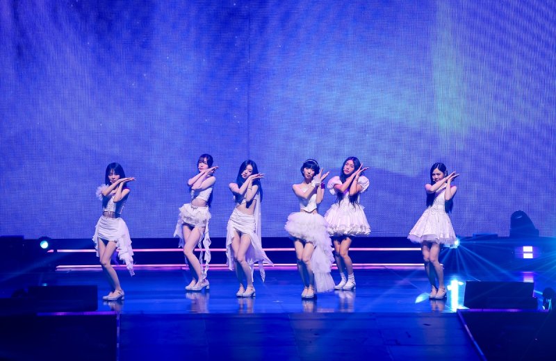 10주년 맞은 걸그룹 오마이걸 (출처=연합뉴스)