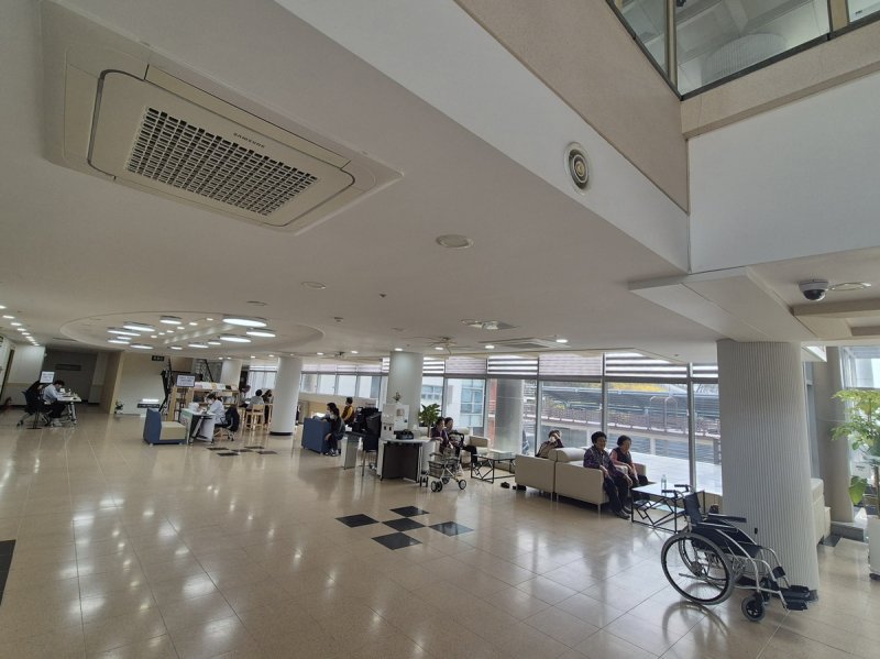 산불 이재민들의 사랑방 (출처=연합뉴스)