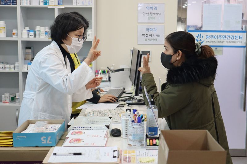 '외국인주민 의료 접근성 개선'...광주광역시, 의료봉사단체에 운영 경비와 통역 서비스 지원