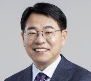 해외 휴가 중 카지노 출입한 부산 금정구청장 '구설'