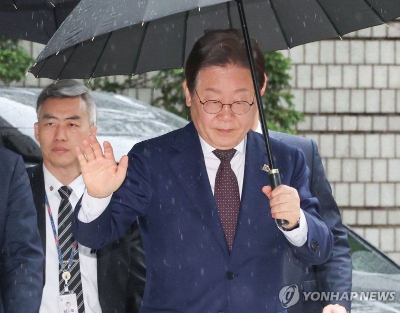 이재명 선거법재판, 대법 전원합의체가 맡는다…대법원장이 회부(종합)