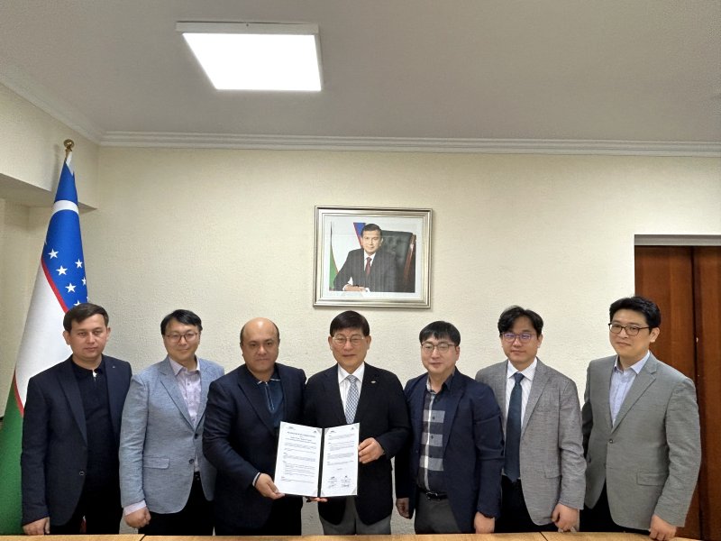 [광주=뉴시스]한국광기술원-우즈벡 치르치크시, 광융합기술 공동연구개발 업무협약