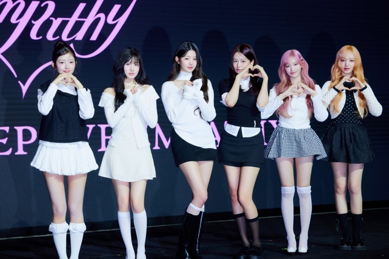 아이브, 30일 수원 뜬다..쿠팡플레이 하프타임쇼 출격