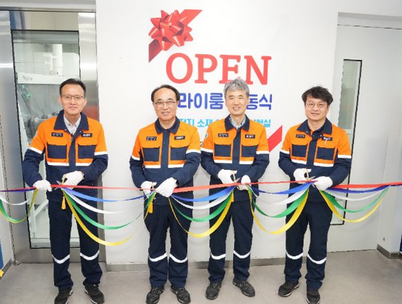 포항산업과학연구원(RIST)이 22일 국내 최초로 이차전지 소재 첨단 분석을 위한 신규 드라이룸을 구축, 가동한다.(포항산업과학연구원 제공, 제판매 및 DB 금지) 2025.4.22/뉴스1