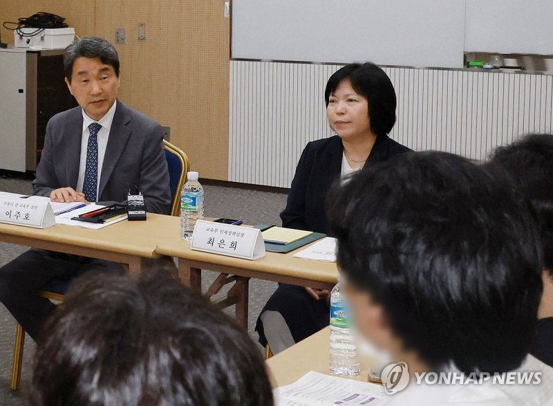 의대생 간담회 참석한 이주호 부총리 (출처=연합뉴스)