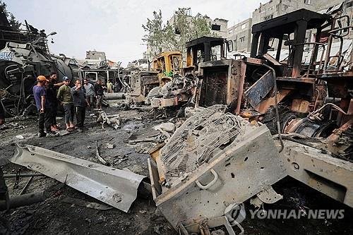 22일(현지시간) 이스라엘군 공습받은 가자지구 북부 자발리아 난민 캠프 (출처=연합뉴스)