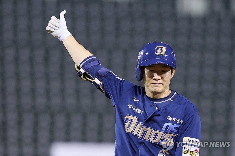 박민우 적시타로 다시 한점 앞서 나가는 NC (출처=연합뉴스)