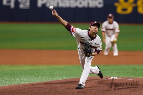 역투하는 하영민 (출처=연합뉴스)