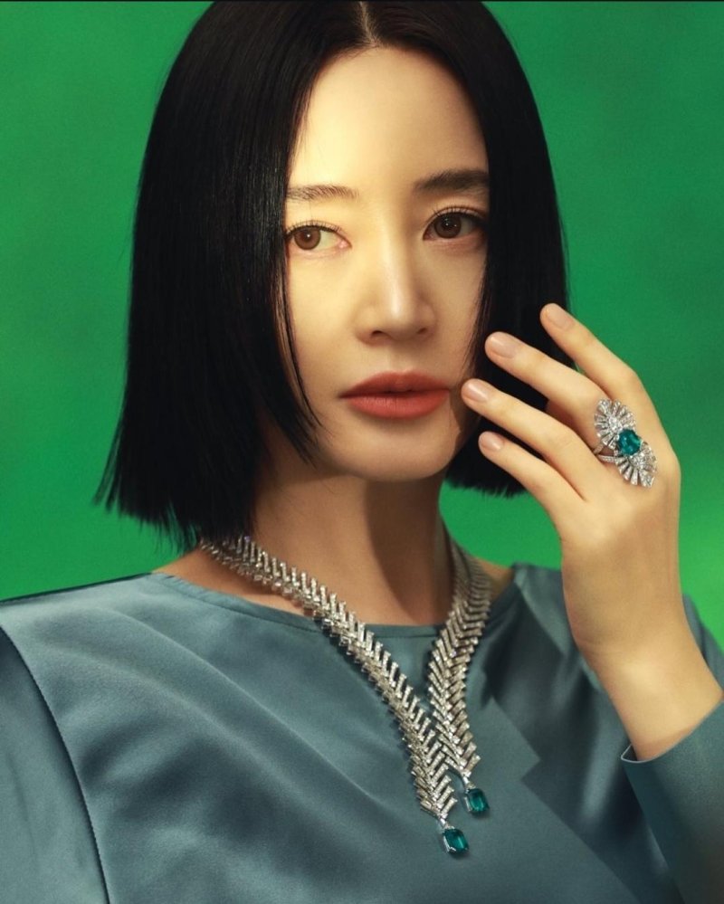 김혜수, 눈부신 여신 미모…독보적 아우라