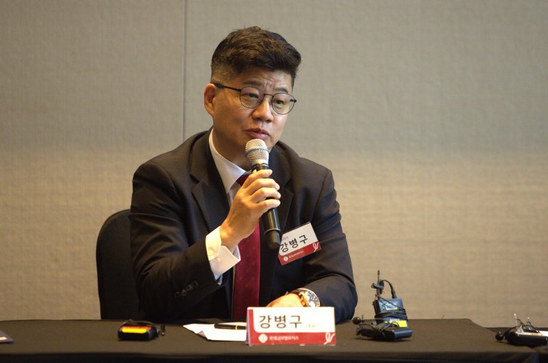 강병구 롯데글로벌로지스 대표이사가 21일 기업설명회에서 롯데글로벌로지스의 사업 전략과 비전을 설명하고 있다. (롯데글로벌로지스 제공)