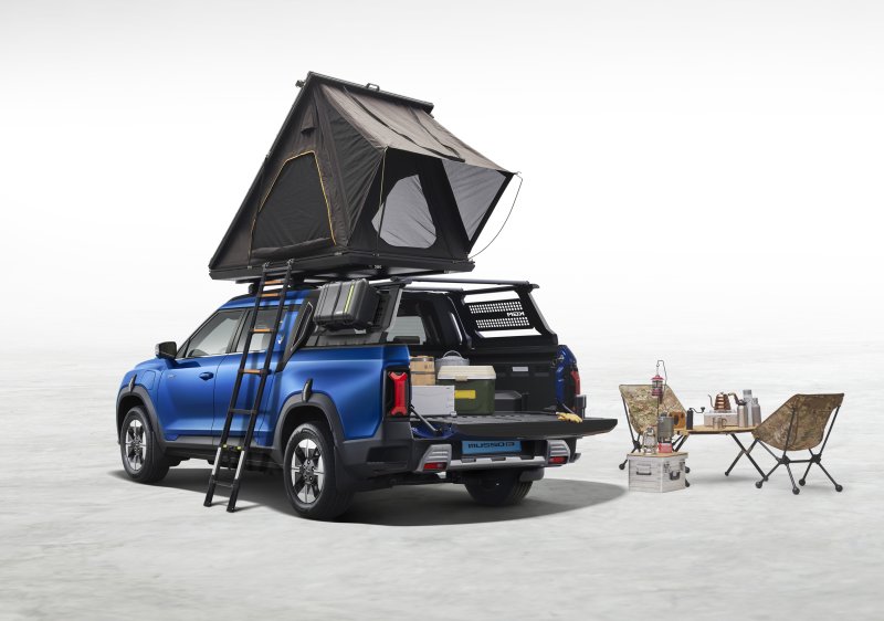 [서울=뉴시스] KG모빌리티(KGM)가 출시한 국내 최초 전기 픽업트럭 '무쏘 EV'를 커스터마이징한 모습. (사진=KGM 제공) 2025.04.23 photo@newsis.com *재판매 및 DB 금지