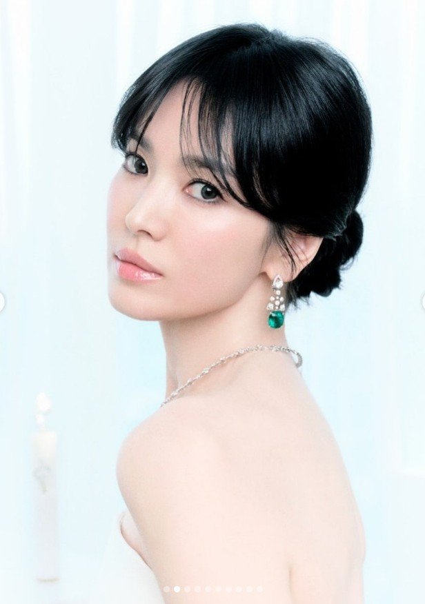 송혜교, 이게 B컷? 드레스 입고 독보적 미모