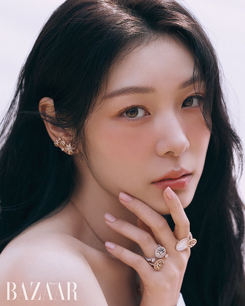 김연아, 봄의 여신…시크 눈빛