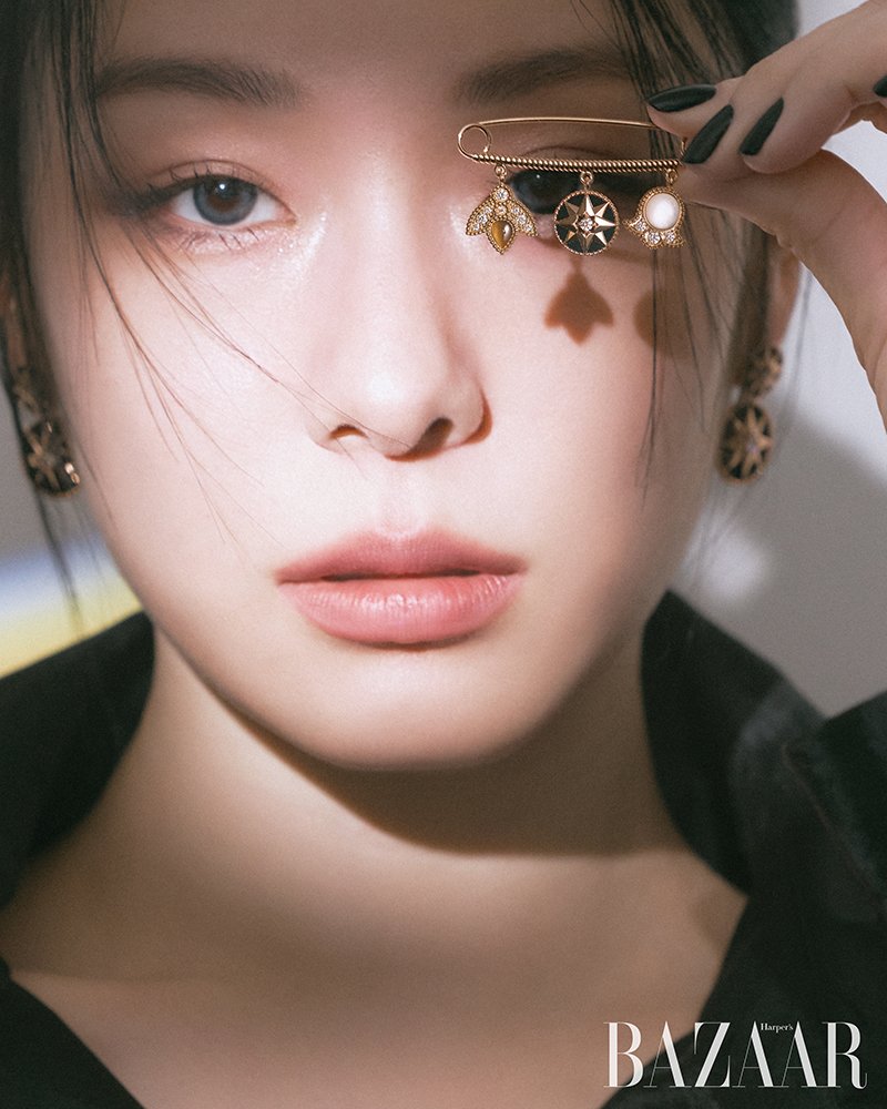 김연아, 봄의 여신…시크 눈빛