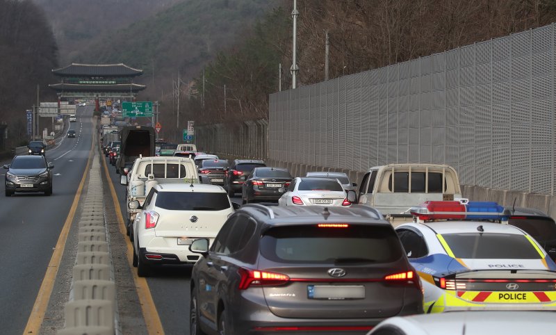 전달 자동차보험 손해율 85% 넘어...보험료 인하 여파