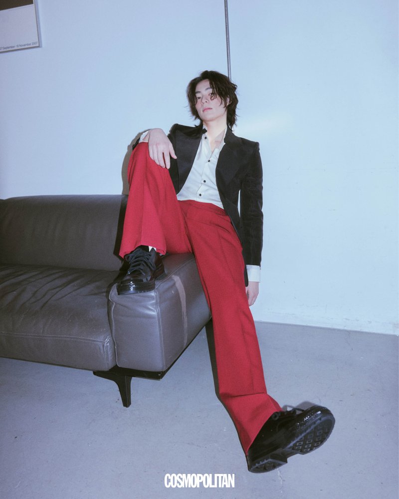 송건희, 확 달라진 모습 "고수 보고 머리 길러"[화보]