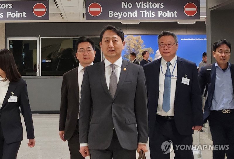 미국 도착한 안덕근 산업부 장관 (출처=연합뉴스)